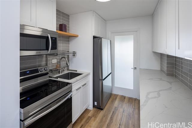 property at 1516 Ward Ave