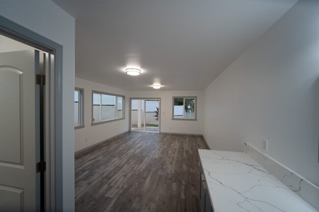 418 Halemaumau St, Unit Studio Room in Honolulu, HI - Foto de edificio - Building Photo
