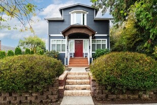 8633 Wabash Ave S in Seattle, WA - Building Photo