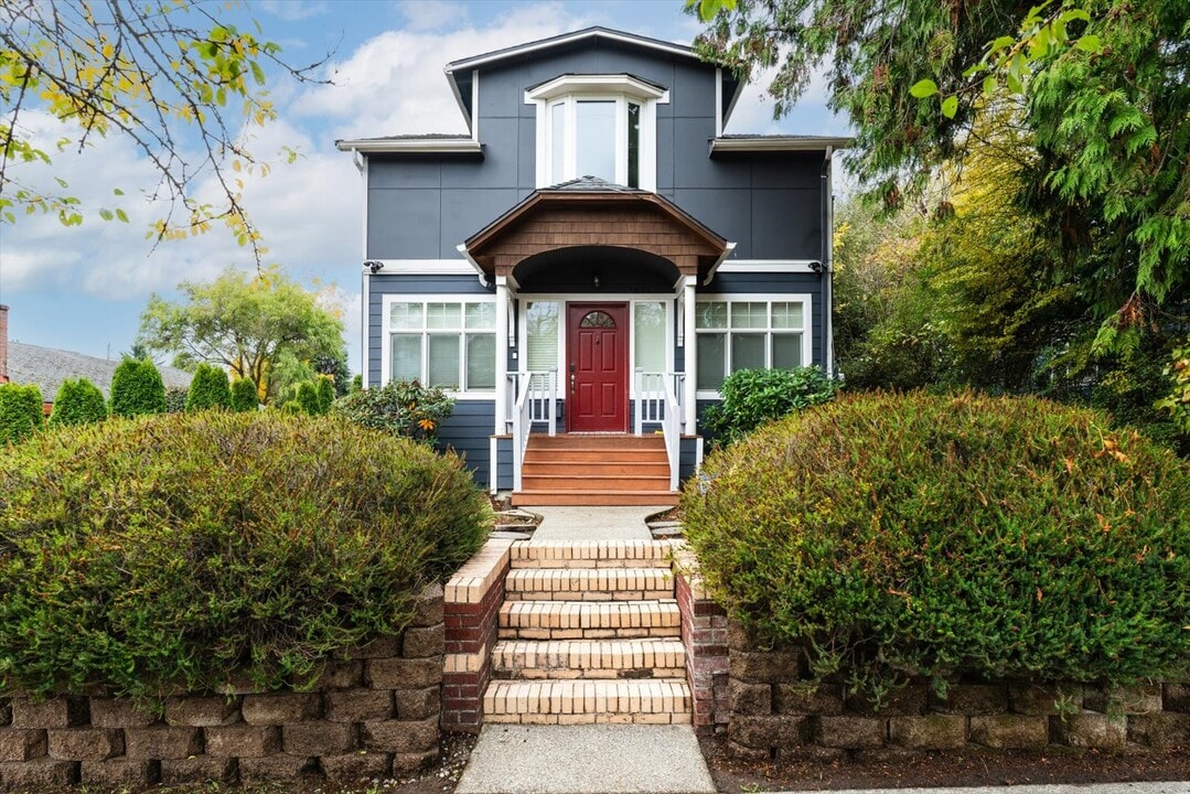 8633 Wabash Ave S in Seattle, WA - Building Photo