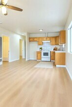 1323 W 58th St in Los Angeles, CA - Building Photo - Building Photo