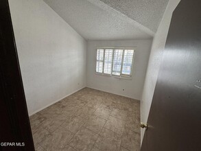 1641 Brian Ray Cir in El Paso, TX - Building Photo - Building Photo