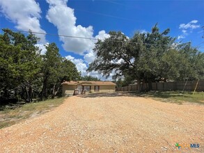 622 Spike Buck Run in Canyon Lake, TX - Building Photo - Building Photo