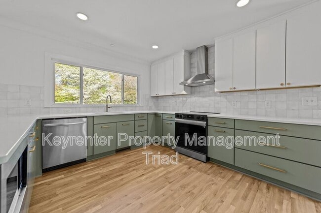 3807 W Friendly Ave in Greensboro, NC - Building Photo - Building Photo