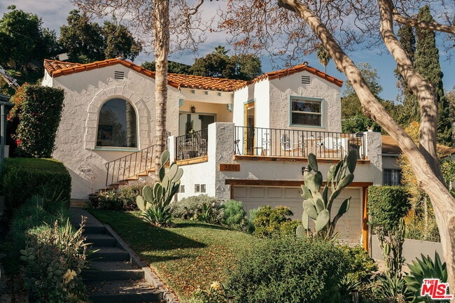 3311 Minto Ct in Los Angeles, CA - Building Photo - Building Photo