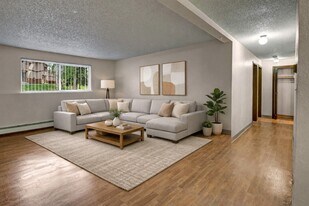 The Greenbriar in Anchorage, AK - Building Photo