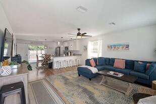 302 Twelvth St in St. Augustine, FL - Building Photo