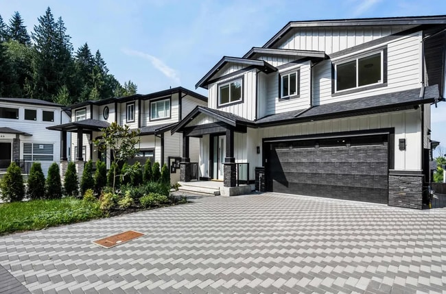 property at 8585 Forest Gate Dr