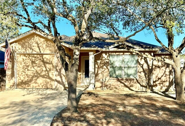 363 Copper Mountain in New Braunfels, TX - Building Photo - Building Photo