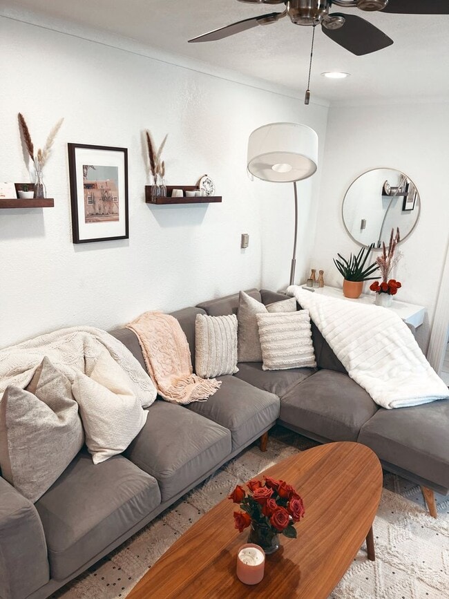 2840 S Mansfield Ave in Los Angeles, CA - Building Photo - Building Photo