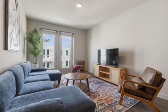 5820 1/2 Cameron Rd, Unit FL4-ID1303398P in Austin, TX - Building Photo - Building Photo