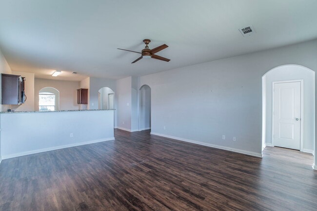 6220 Obsidian Creek Dr in Fort Worth, TX - Building Photo - Building Photo