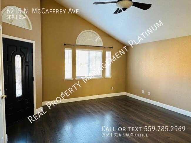 6215 N McCaffrey Ave in Fresno, CA - Building Photo - Building Photo