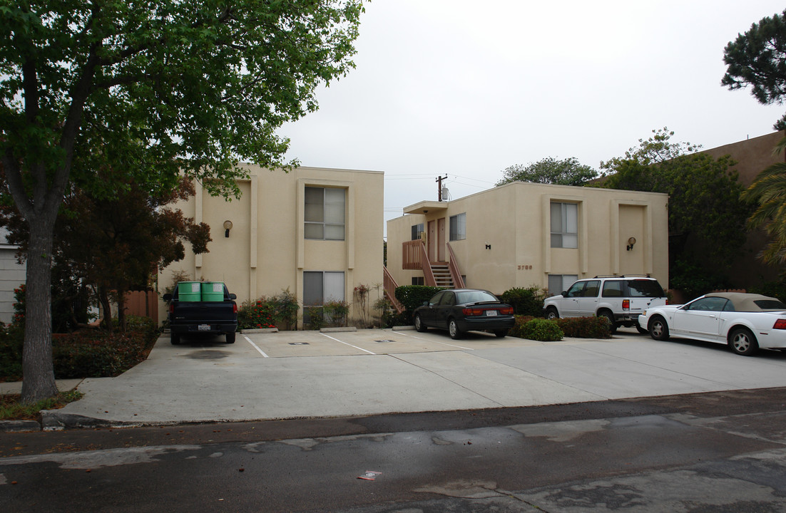 3780 Haines St in San Diego, CA - Building Photo