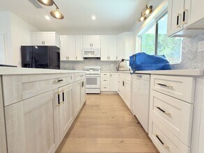 23430 Kilty Pl in Los Angeles, CA - Building Photo - Building Photo