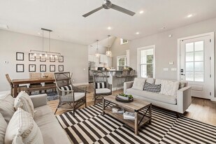 22030 Dogwood Cir in Springdale, AR - Building Photo