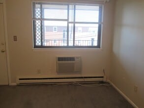 6 Arizona Terrace in Arlington, MA - Building Photo - Building Photo