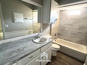 1812 Mark Trail in Oklahoma City, OK - Building Photo - Building Photo