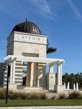 10514 Northbrook Cir in Palm Beach Gardens, FL - Building Photo - Building Photo