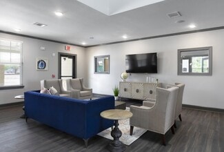 The Pointe at Crestmont in Houston, TX - Building Photo - Building Photo