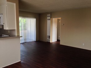 85 Baylor Dr, Ventura, CA, 93003 in Ventura, CA - Building Photo - Building Photo