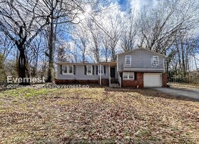 3010 Cherokee Trail in Woodstock, GA - Building Photo
