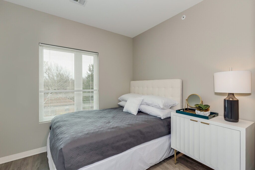 Seventeenth Apartments Wichita, KS Apartments