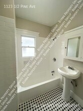 1123 1/2 Pine Ave in Long Beach, CA - Building Photo - Building Photo