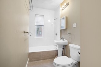 199 Beacon St, Unit 1 in Somerville, MA - Building Photo - Building Photo