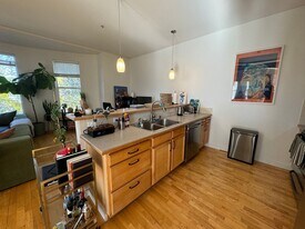 2422 Tremont Pl in Denver, CO - Building Photo