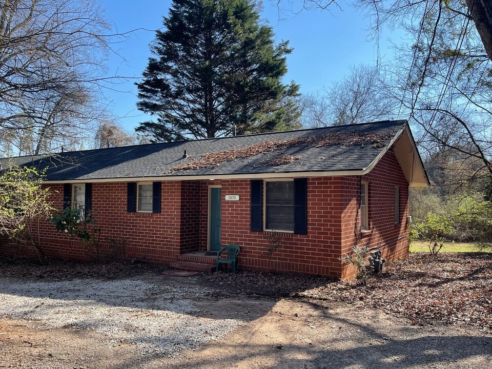 2076 Prince Ave in Athens, GA - Building Photo