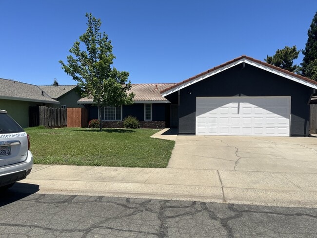 property at 1431 Mirada Cir