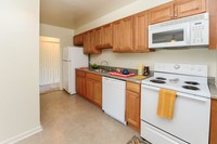 Colonials Apartment Homes in Cherry Hill, NJ - Building Photo - Building Photo