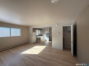 388 S Main St in Seymour, CT - Building Photo - Building Photo