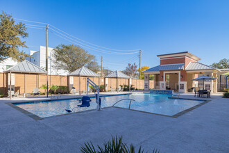 Regency Lofts in Houston, TX - Building Photo - Building Photo