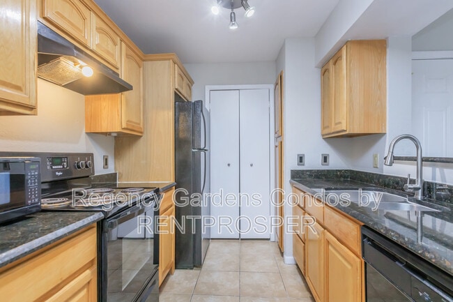 property at 4301 Lizshire Ln