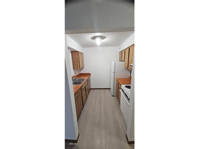 16 Green River Rd in Morris, MN - Building Photo - Building Photo