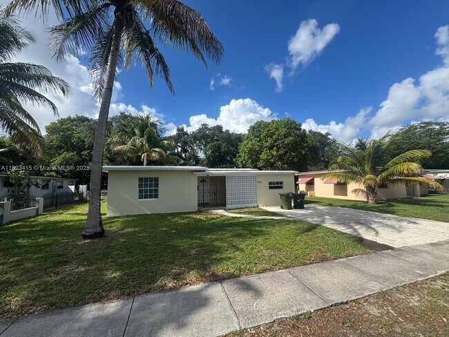property at 820 NE 141st St