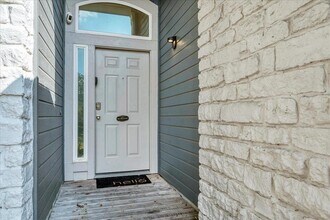 13450 Moscow Trail in Austin, TX - Foto de edificio - Building Photo