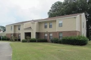 Georgian Woods Apartments in Douglas, GA - Building Photo