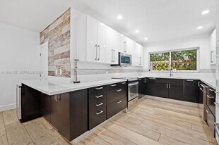 3551 E Glencoe St in Miami, FL - Building Photo