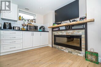 40 Peveril Hill N in Toronto, ON - Building Photo - Building Photo