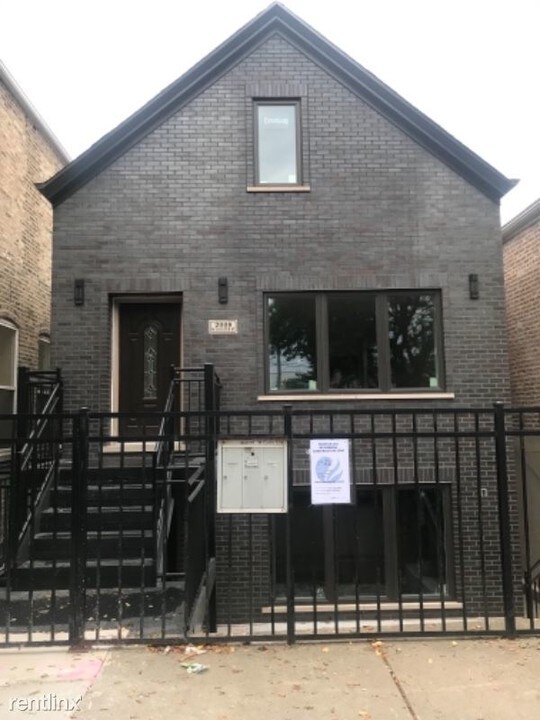 2008 W Coulter St in Chicago, IL - Building Photo