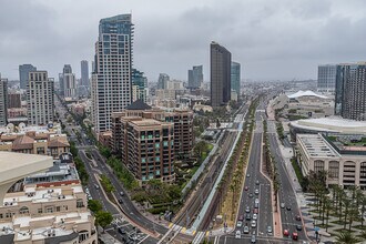 500 W Harbor Dr, Unit 720 in San Diego, CA - Foto de edificio - Building Photo