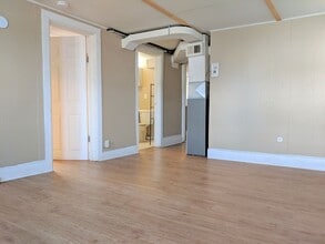 3633 E Squire Ave in Cudahy, WI - Building Photo - Building Photo