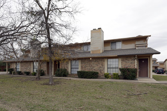 Rosegate Townhomes in Garland, TX - Building Photo - Building Photo