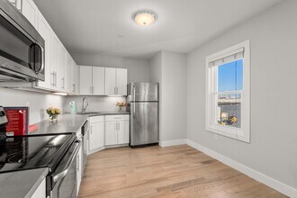 543 Dorchester Ave in Boston, MA - Foto de edificio - Building Photo