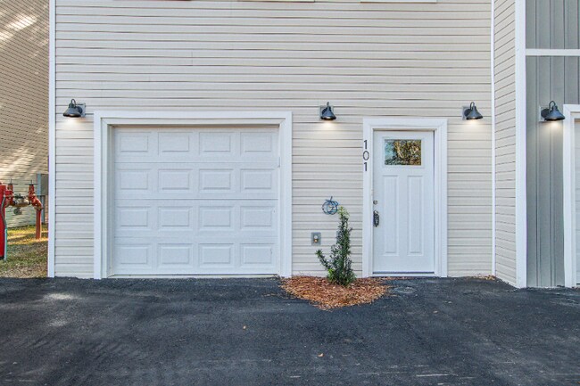 2161 W Jimtown Dr in North Charleston, SC - Building Photo - Building Photo