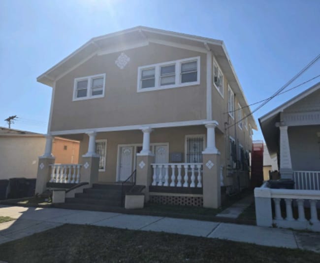 2904 W Chestnut St in Tampa, FL - Building Photo - Building Photo