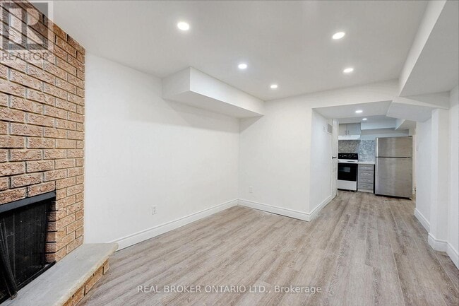 1098 Sawgrass Crescent in Mississauga, ON - Building Photo - Building Photo